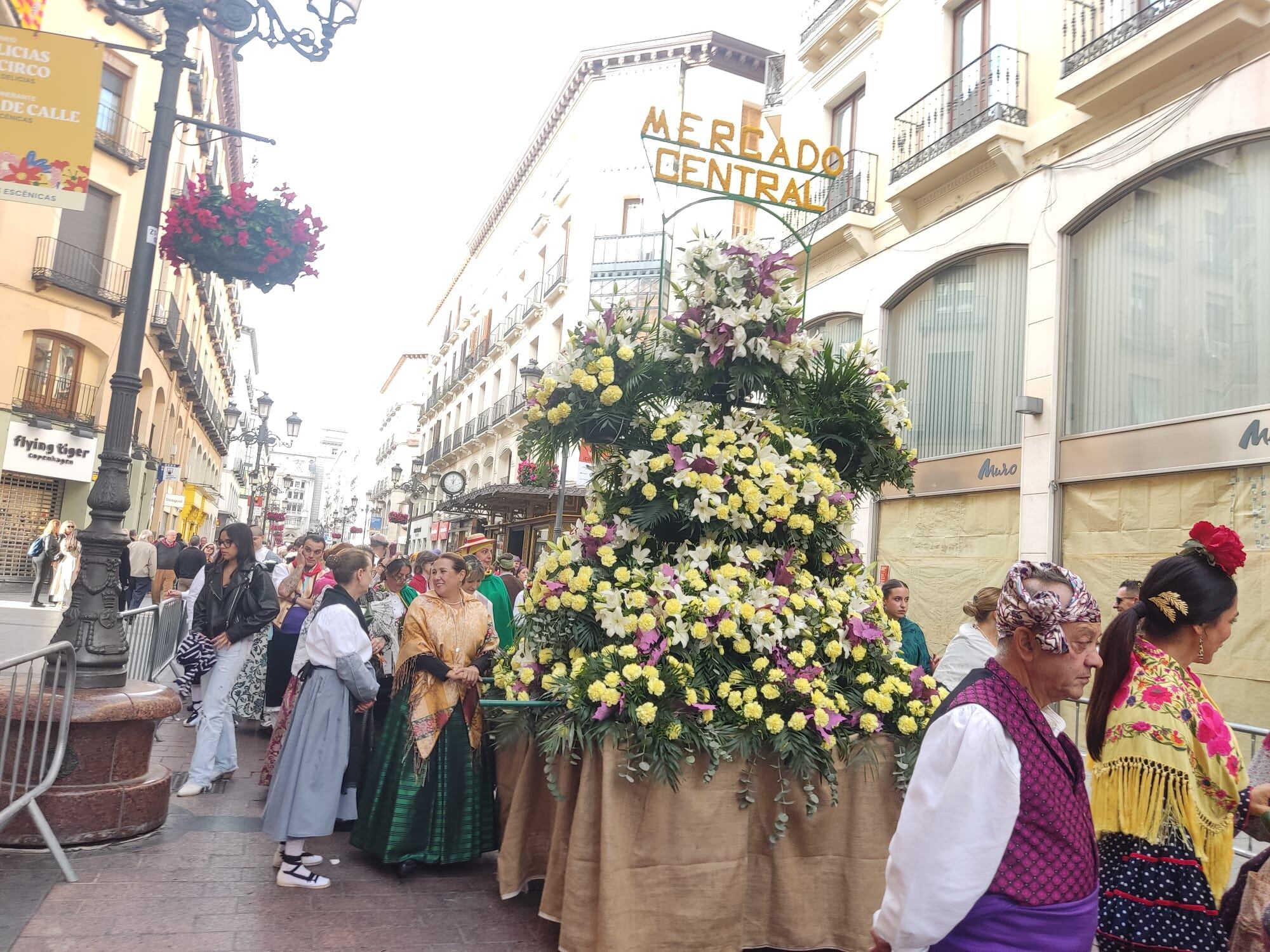 Ofrenda de Flores a la Virgen en Zaragoza, 2025