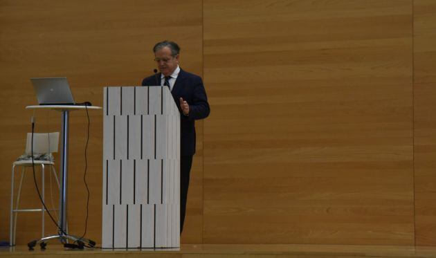 Salvador Fuentes durante su intervención en la jornada sobre turismo de congresos en Córdoba