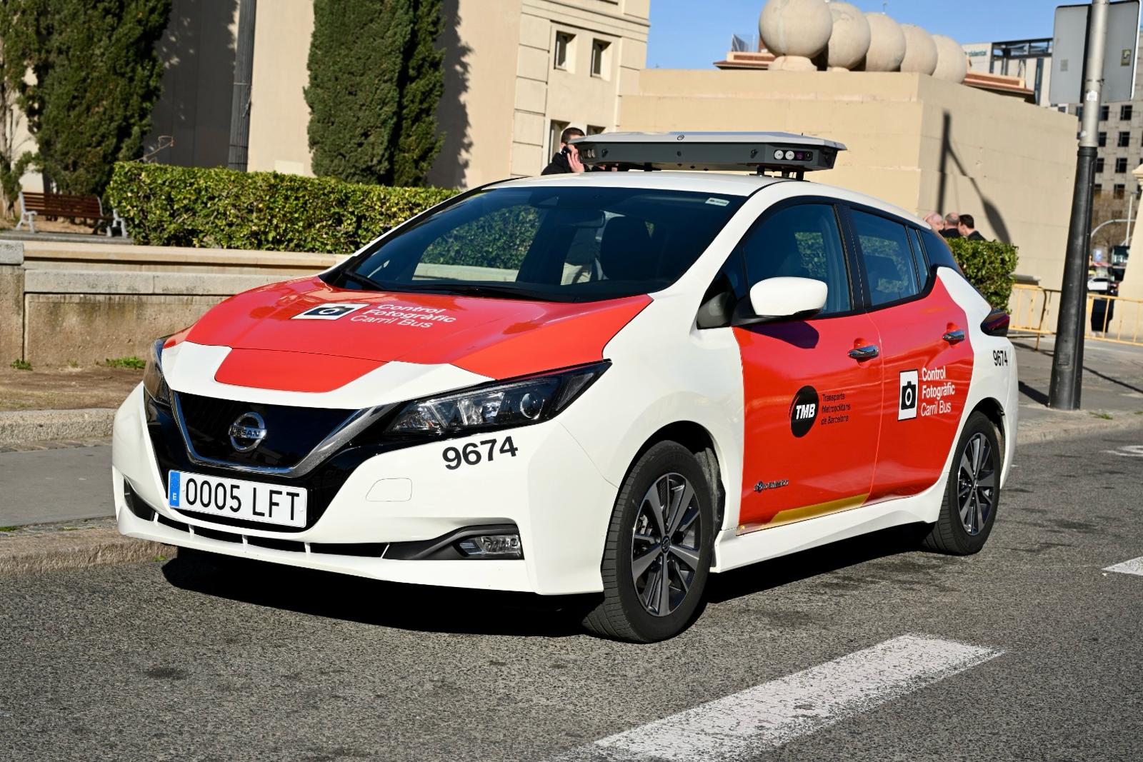 Cotxe de TMB, equipat amb càmeres, que sancionarà les infraccions al carril bus.