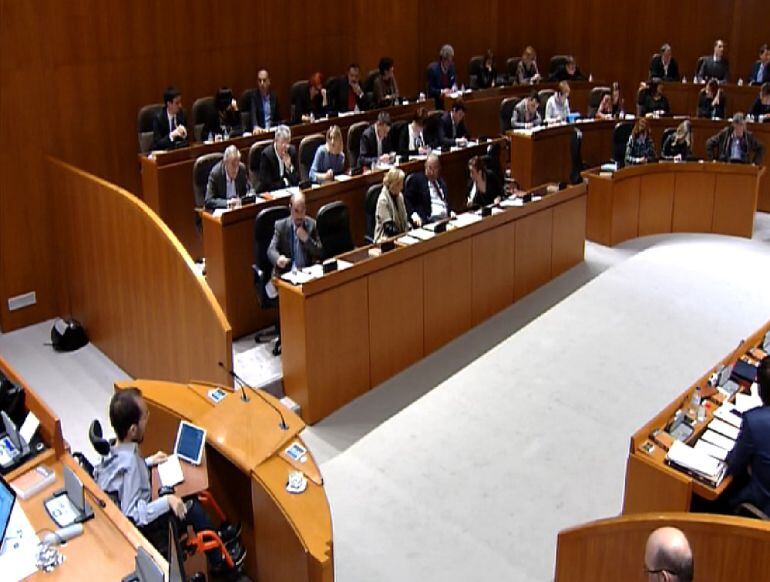 Pablo Echenique (Podemos) durante su turno de intervención