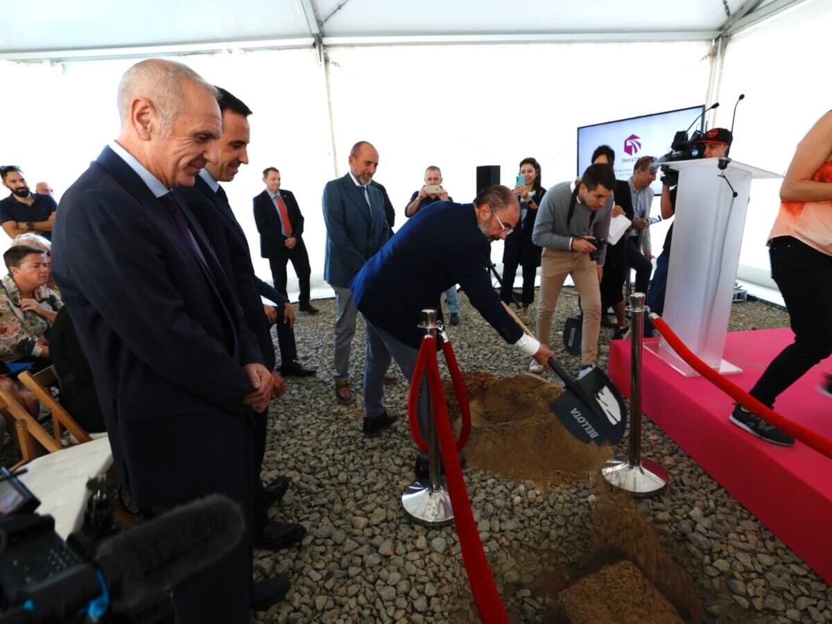Acto de colocación de la primera piedra de la nueva terminal intermodal de mercancías literaTIM