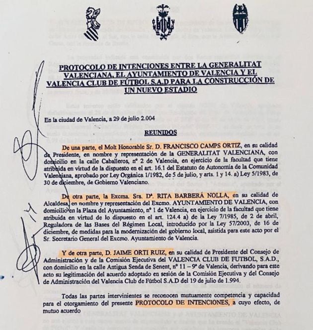 Protocolo firmado para nuevo estadio 2004 Generalitat, Ayuntamiento y VCF.