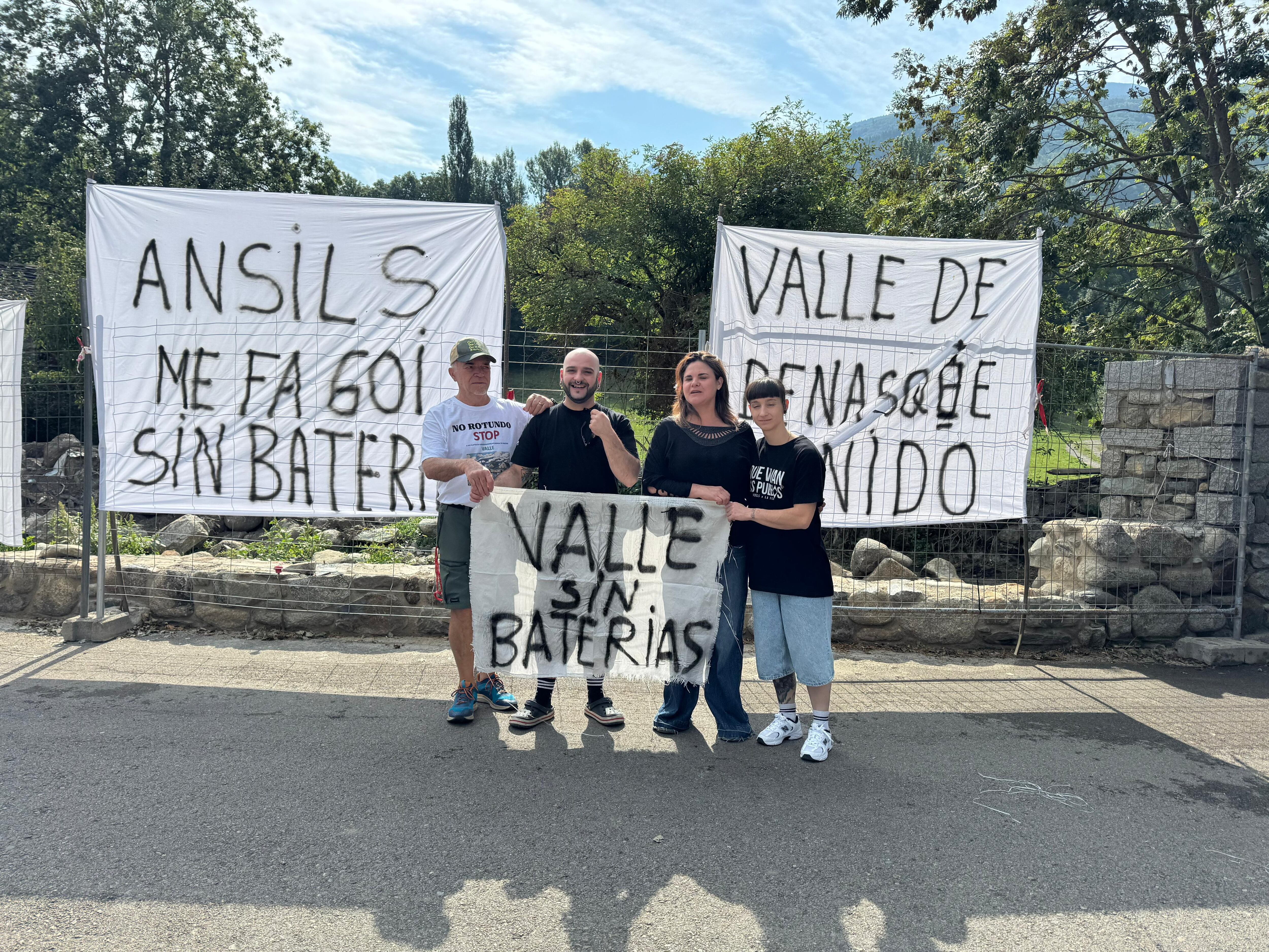 Manifestación vecinal contra las plantas de baterías en municipios de la Ribagorza.