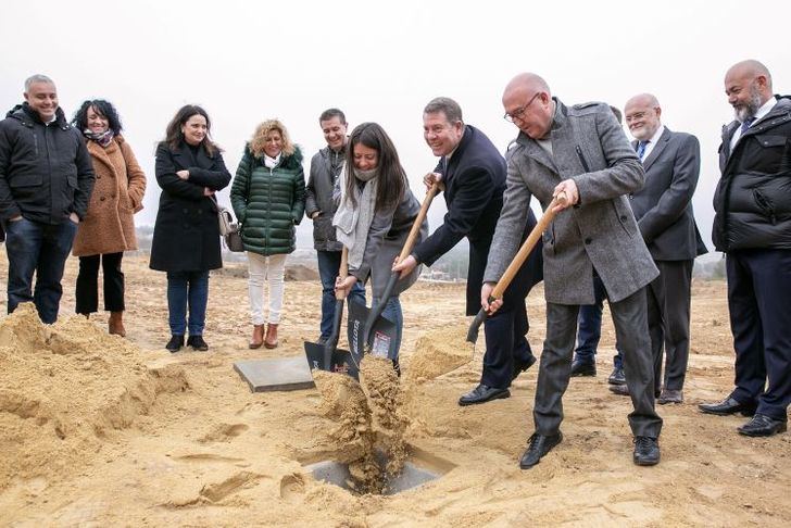 Imagen de archivo: acto de colocación de la primera piedra de la futura residencia de mayores de Chinchilla de Montearagón (11/01/2023)