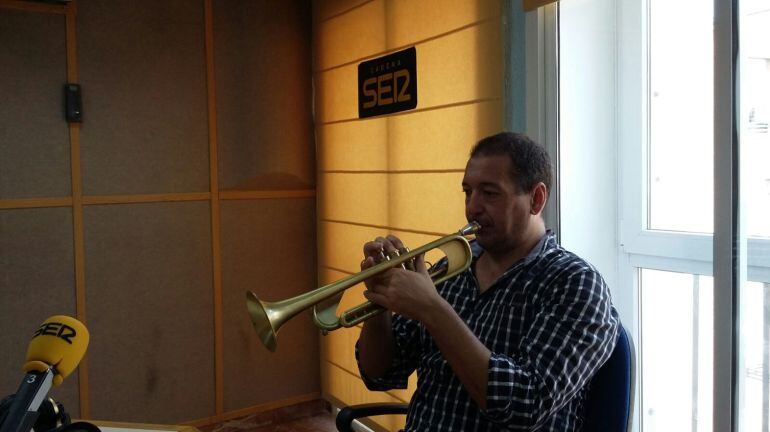 El trompetista onubense Carlos Garrido