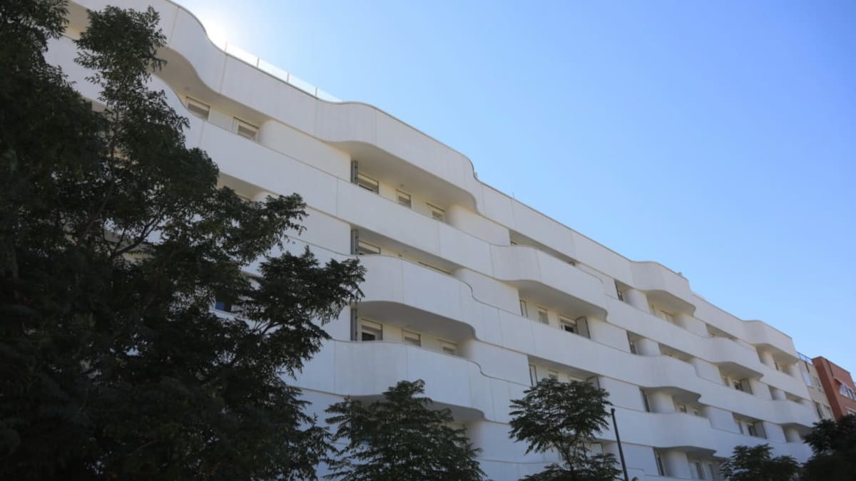 Sara Hernández, alcaldesa de Getafe, habla sobre la extensión a 8 años más de la bonificación al IBI para las viviendas públicas.