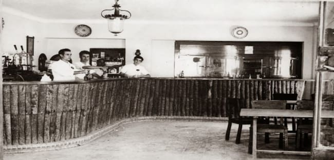 Mesón El Ermitaño. (Foto Memoria Visual de Arahal)