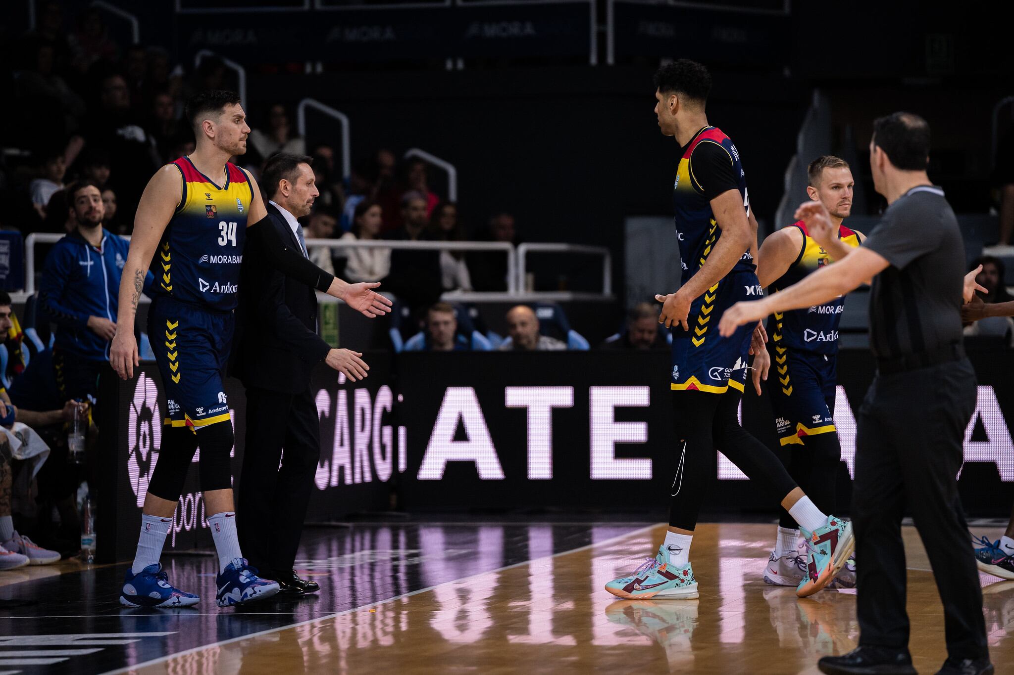 Marin Maric i Felipe dos Anjos durant un partit amb el MoraBanc Andorra.