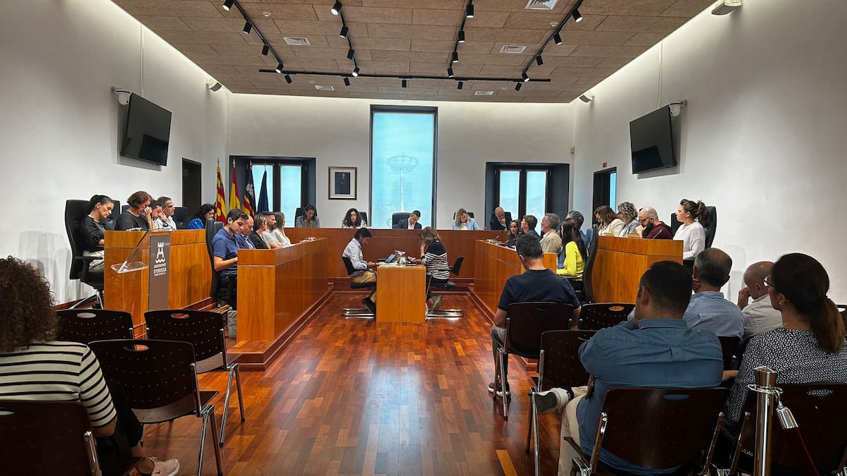 Vila baja el IBI para corregir el "infierno fiscal " y el PSOE lo tilda de "falso ahorro"