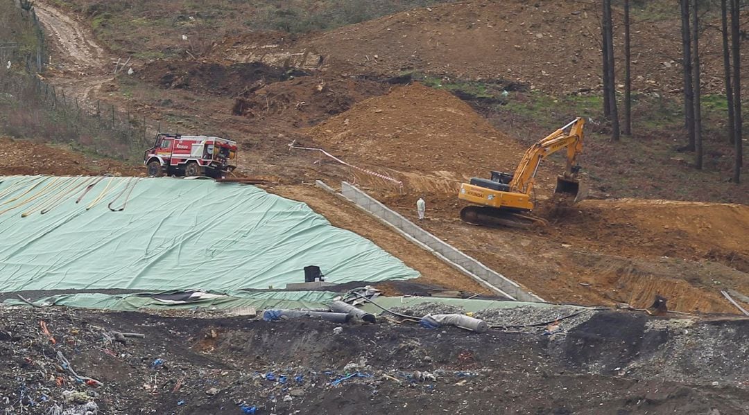 Ecologistas se querellan contra vertedero y podrían ampliarla a instituciones