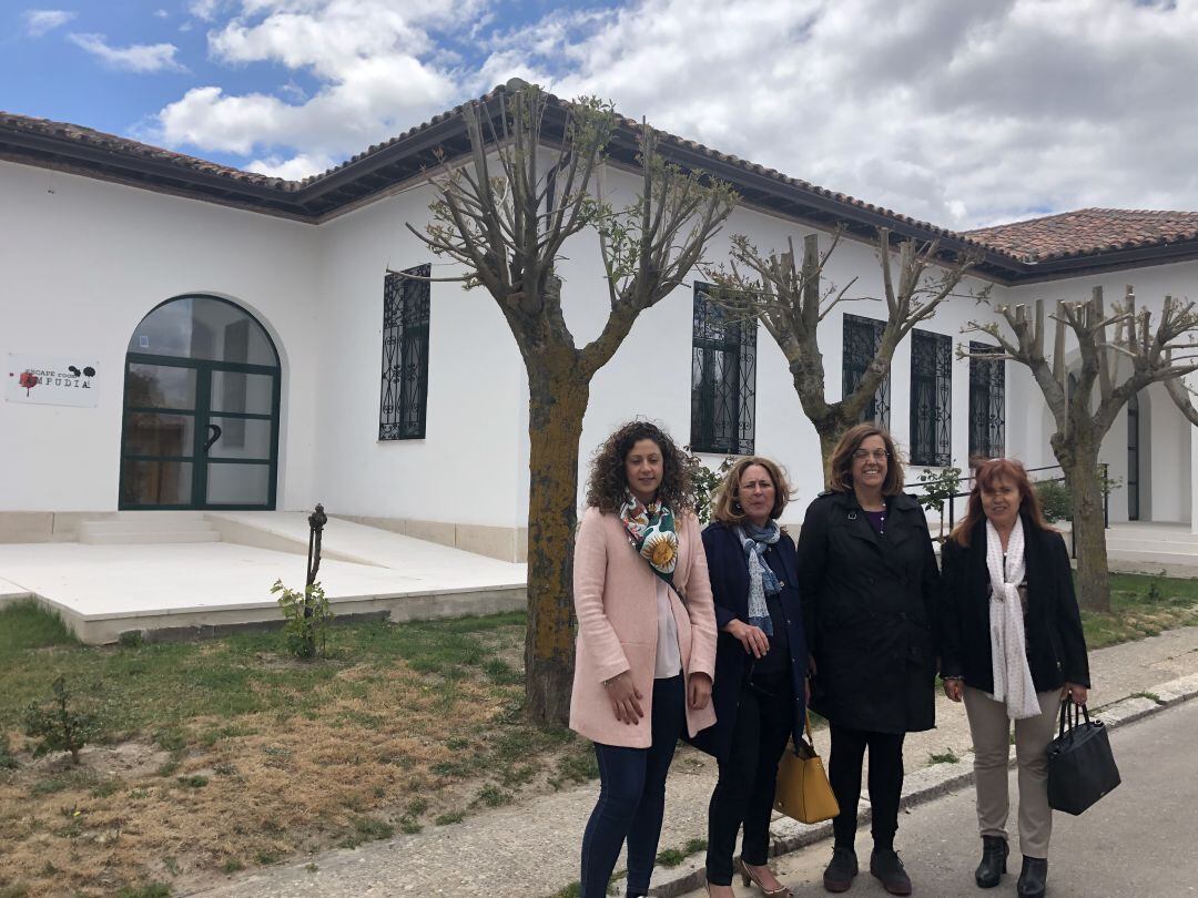 Antiguas escuelas rehabilitadas en Ampudia (Palencia)