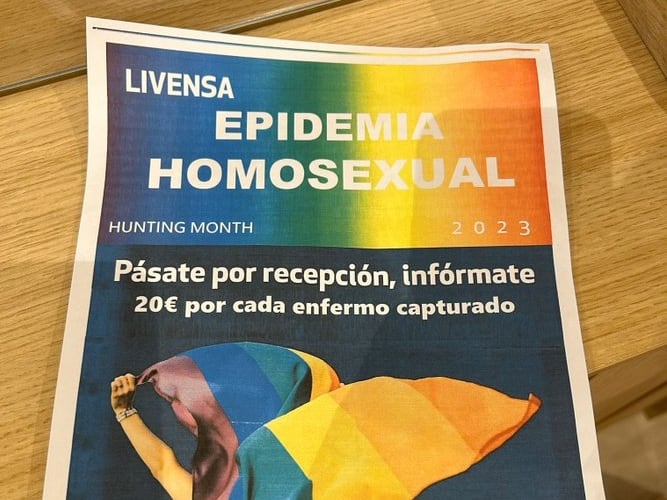 El cartel que ya ha sido retirado de una residencia universitaria de Málaga