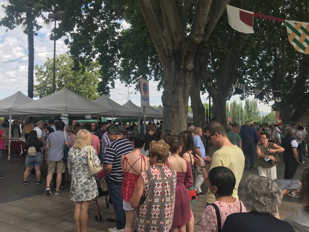 Reparto del pez, el pan y el vino