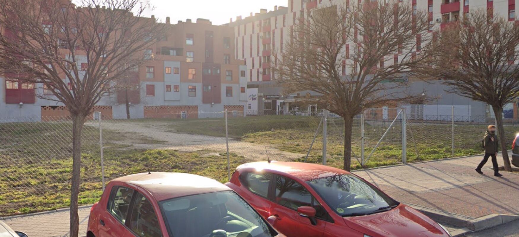 Parcela vacía en la que desde hace varios años, según las promesas de la Comunidad de Madrid, debería existir un centro de salud