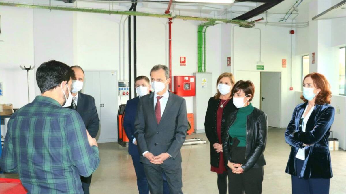 Pedro Duque señala el conocimiento como garantía de desarrollo económico y pone Puertollano como ejemplo