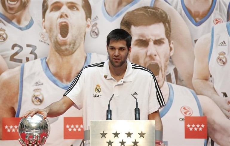 Felipe Reyes, durante su intervención en la visita que su equipo ha realizado a la sede de la Comunidad de Madrid