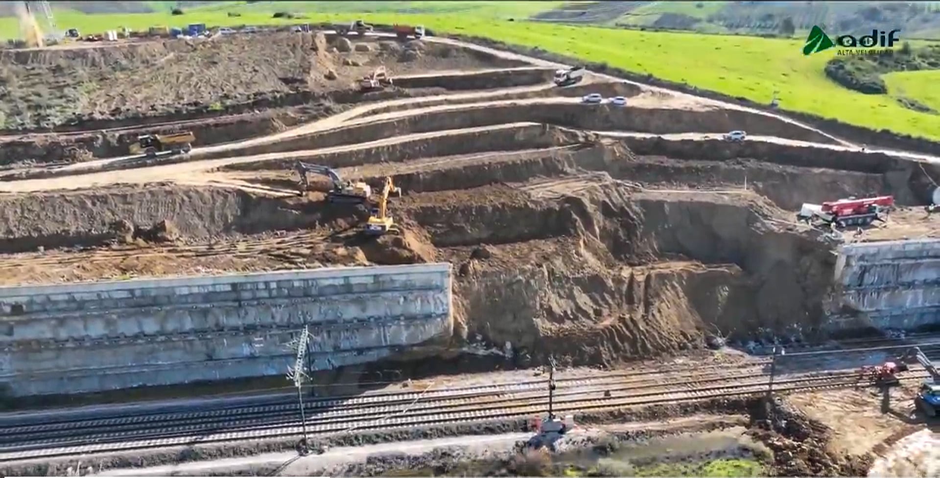 MADRID, 21/04/2026.- Captura del vídeo publicado por el ministro de Transportes, Óscar Puente, en su cuenta oficial de la red X que muestra el desarrollo de las obras en Álora para recuperar la línea Sevilla-Málaga de alta velocidad. EFE/Cuenta oficial de la red X de Oscar Puente -SÓLO USO EDITORIAL/SOLO USO PERMITIDO PARA ILUSTRAR LA NOTICIA QUE APARECE EN EL PIE DE FOTO (CRÉDITO OBLIGATORIO)-