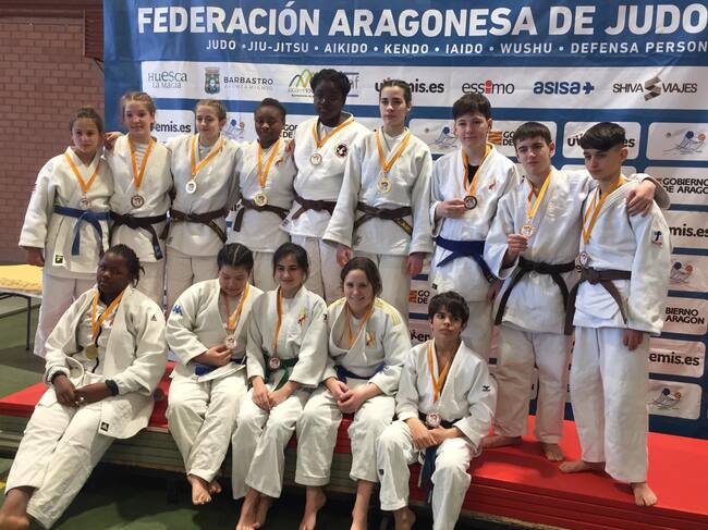 Infantiles del Club Judo Binéfar
