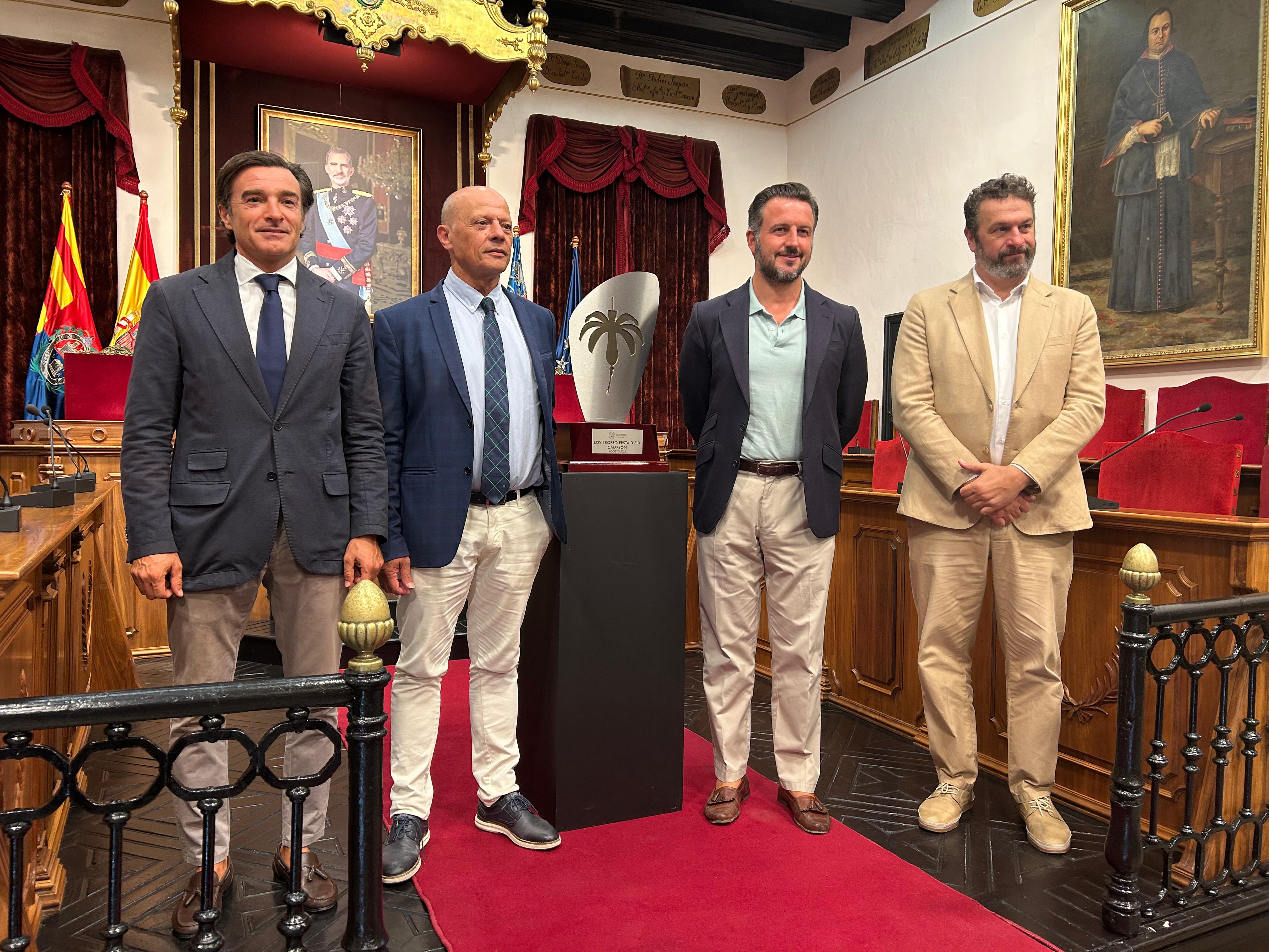 Un momento de la presentación del Festa d'Elx en el Ayuntamiento ilicitano