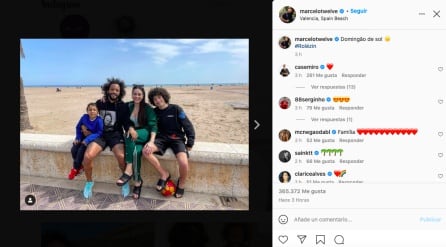 Captura de pantalla de la publicación de Marcelo Vieira en la que aparece junto a su familia frente a una playa de València.