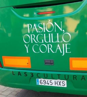 El lema escogido para esta campaña y que ya va impreso tanto en las equipaciones como en el autobús