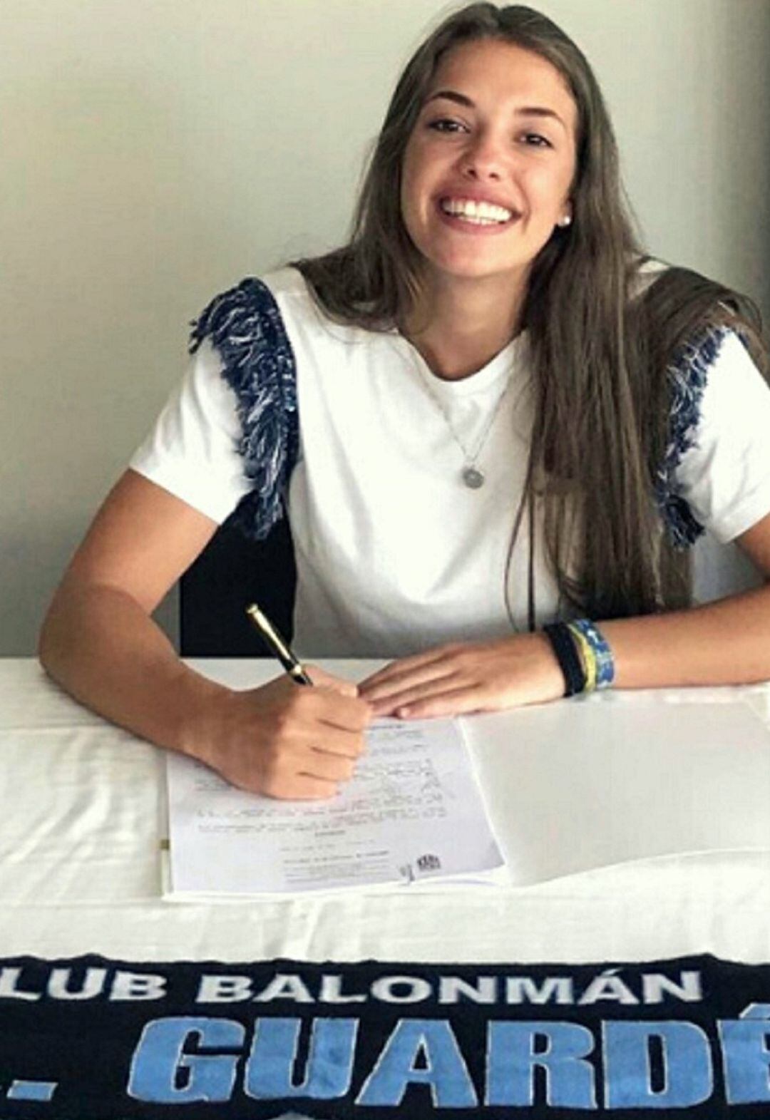 Paula Arcos ya es jugadora del Atlético Guardés