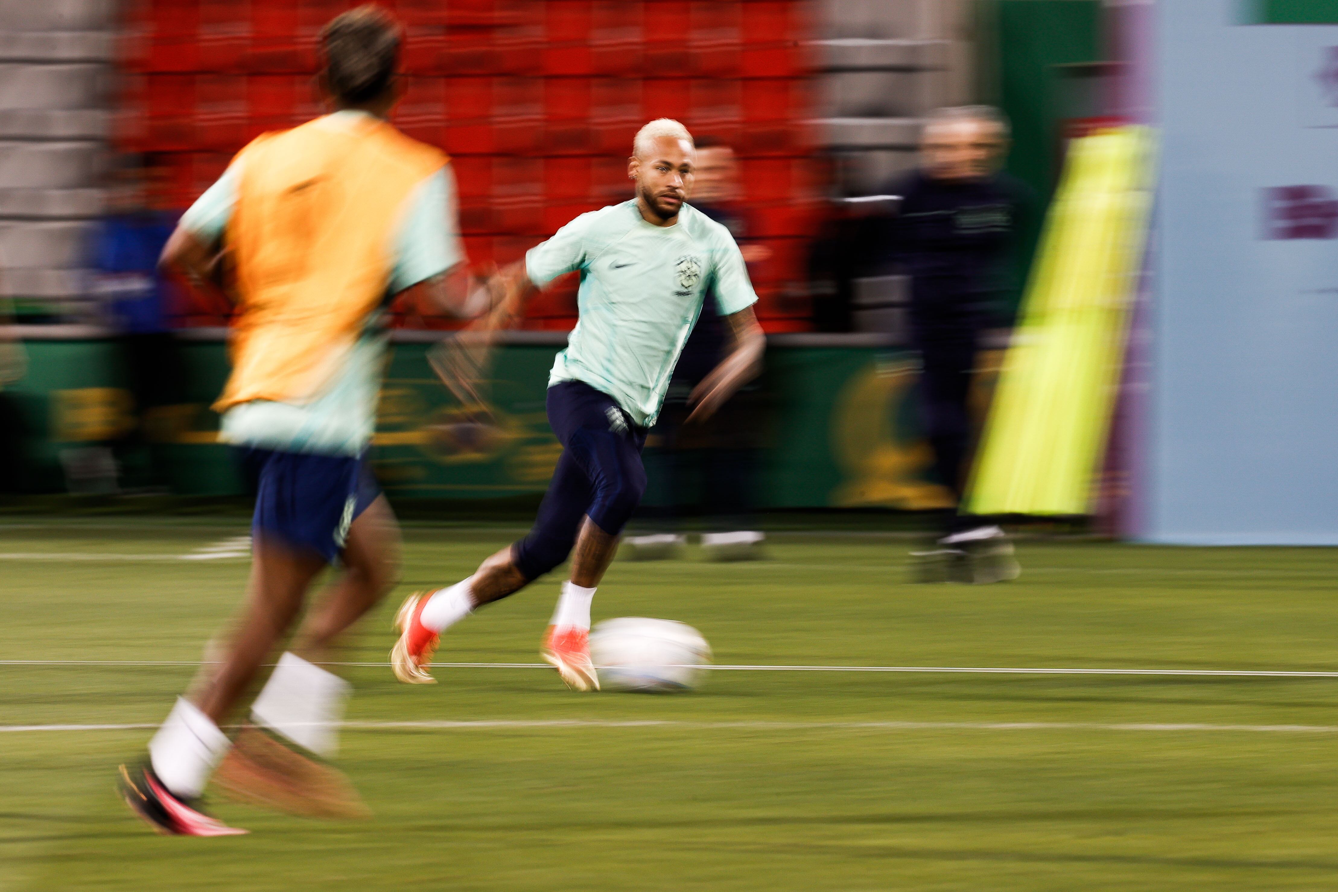 Neymar, durante el entrenamiento previo al partido.