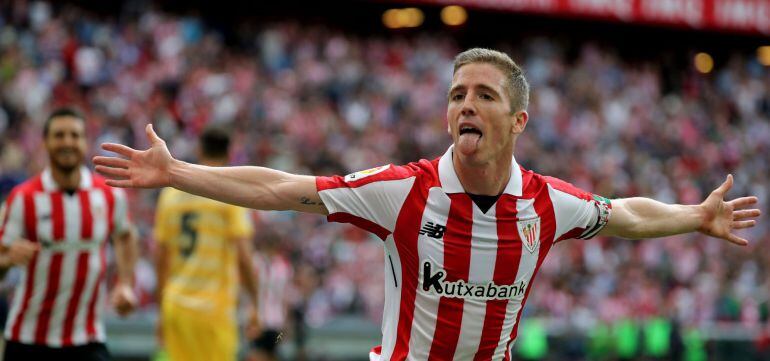 Muniain celebra su gol ante el Girona