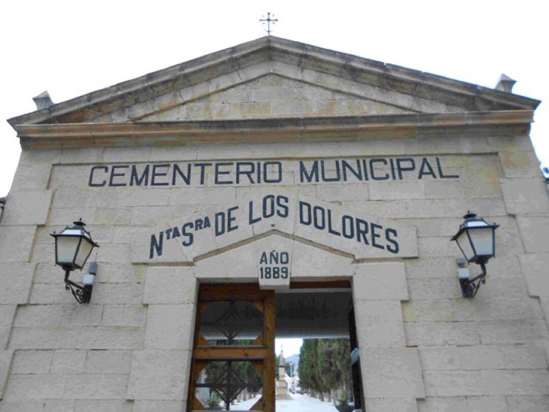 fachada del cementerio 