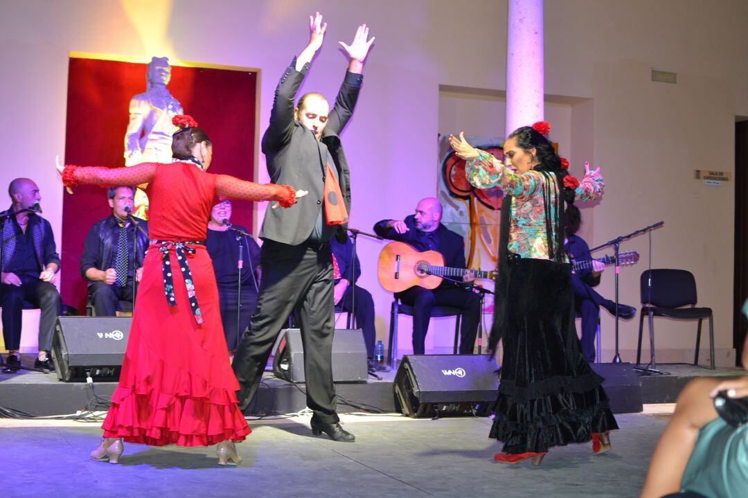 Un momento del espectáculo celebrado en el patio del Convento de Santo Domingo