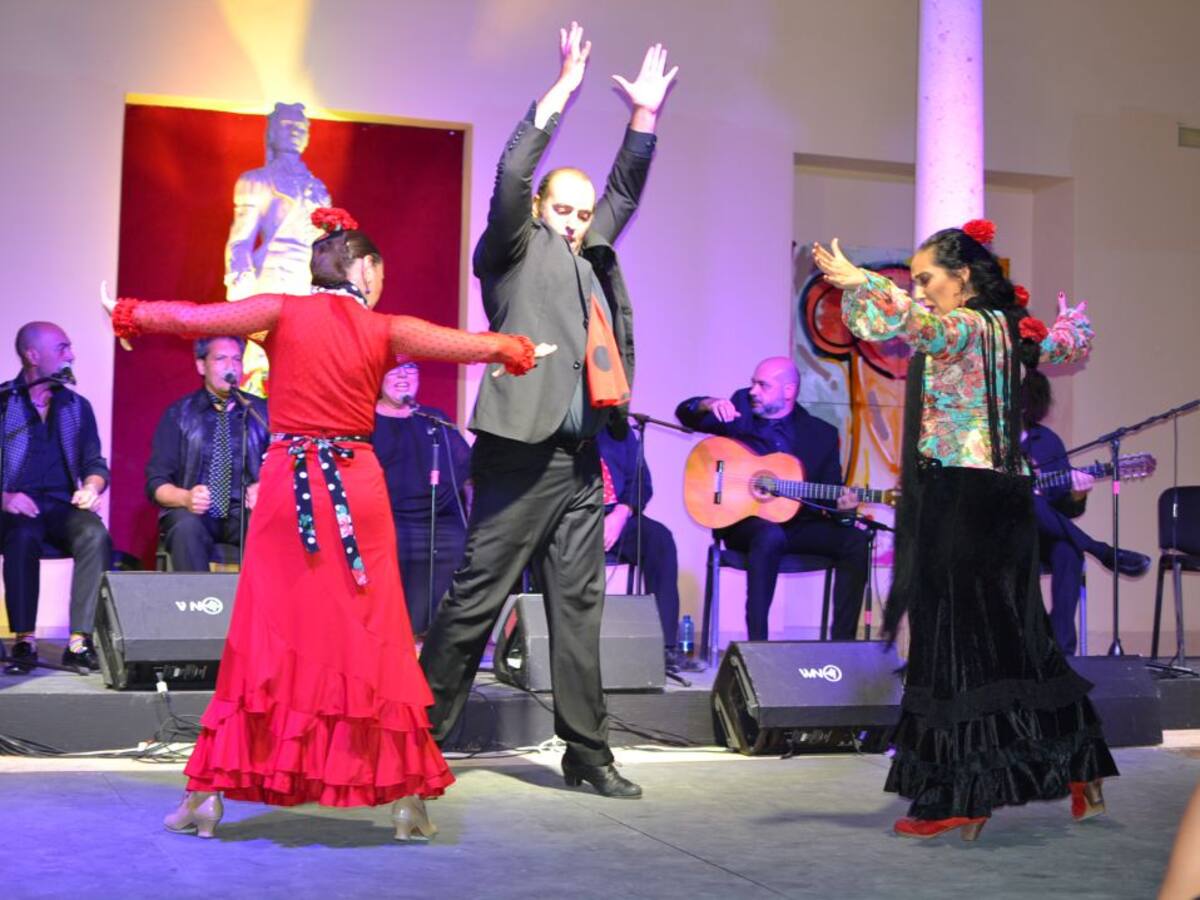 Ronda homenajea su feria con un espectáculo flamenco