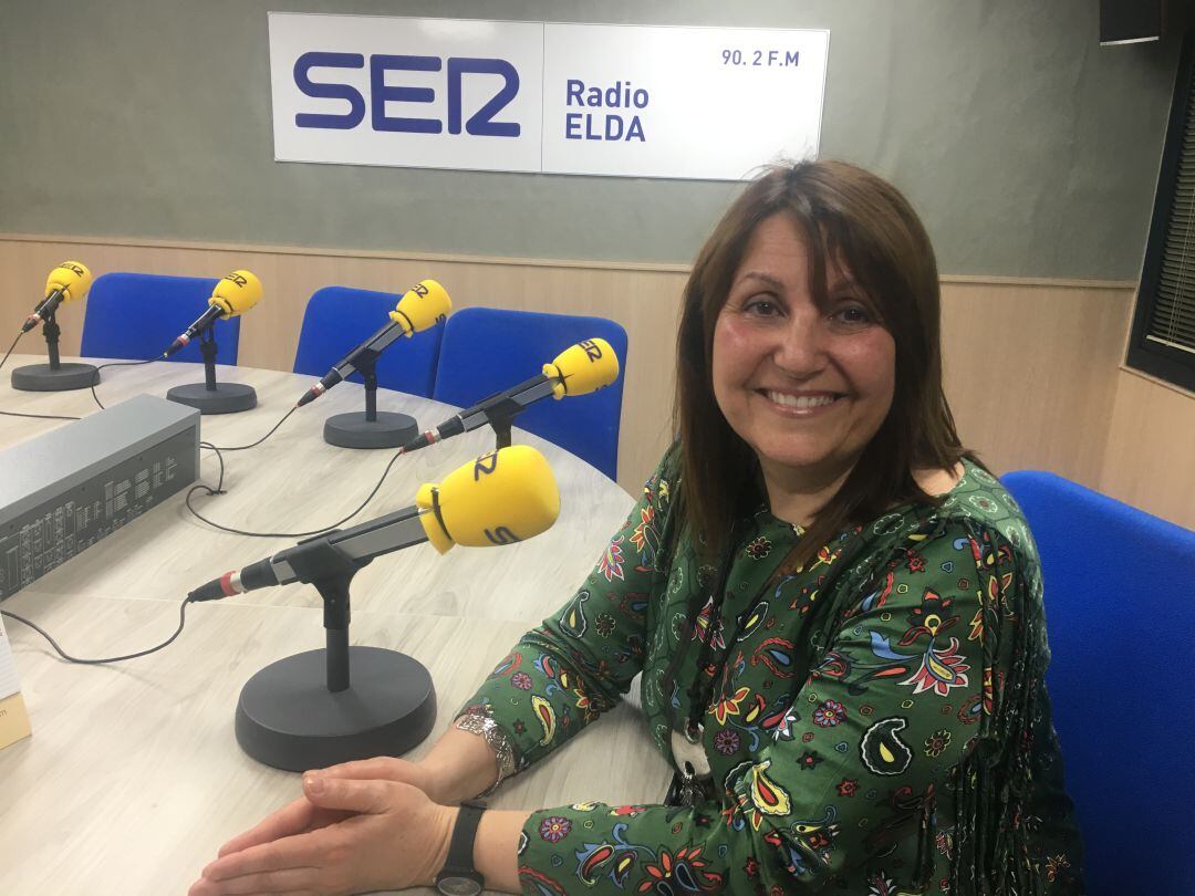 Ana García, Presidenta de la Comparsa de los Contrabandistas en Radio Elda Cadena SER