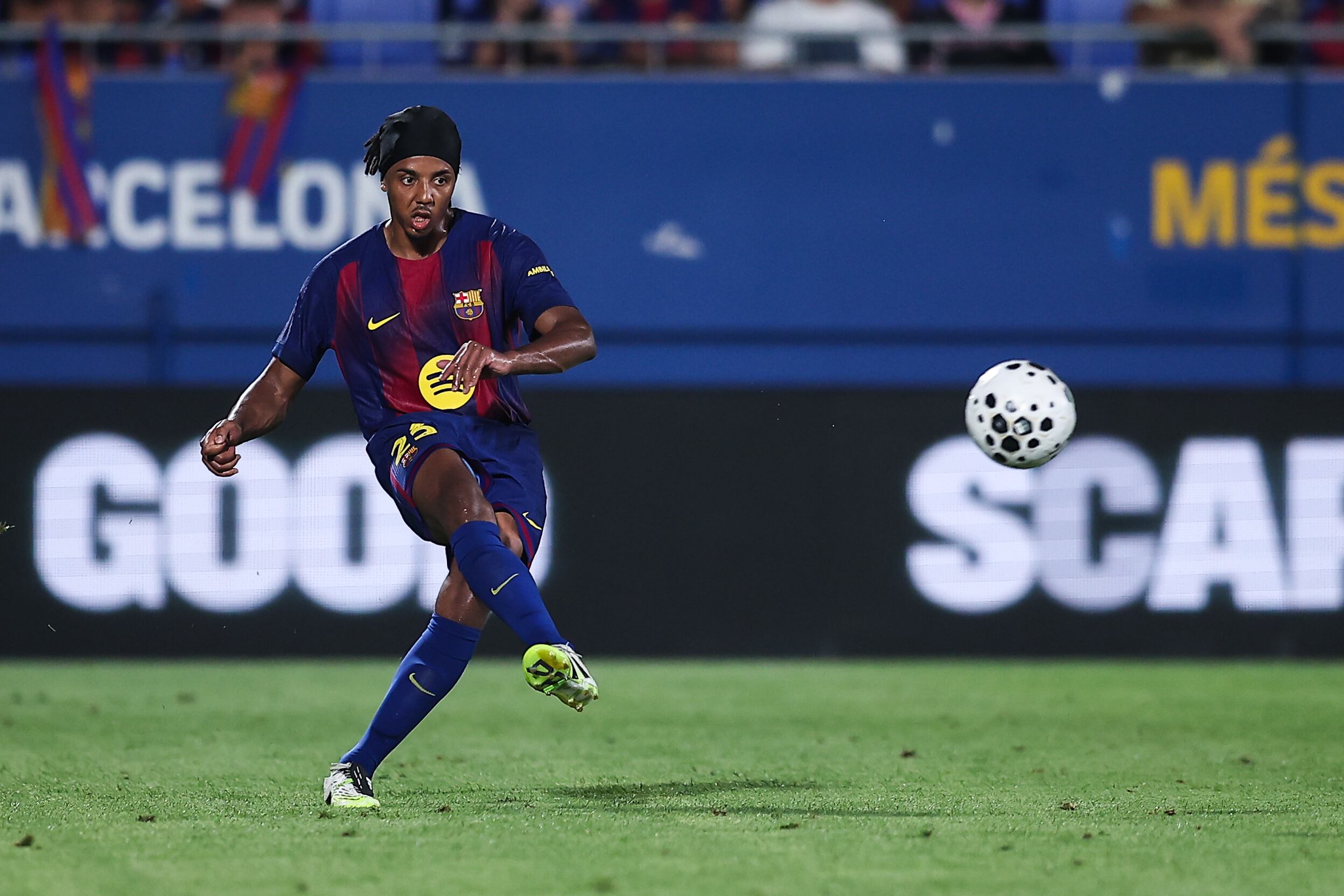 Jules Koundé, durante el Trofeo Joan Gamper ante el Como 1907 en el Estadi Johan Cruyff, el 10 de agosto de 2025.Eric Alonso / Getty Images