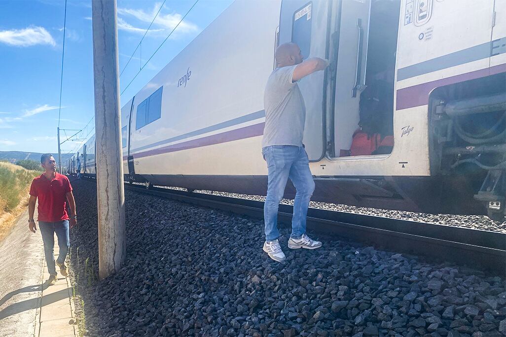 Alcalde Argamasilla en rescate pasajeros tren afectado por incendio