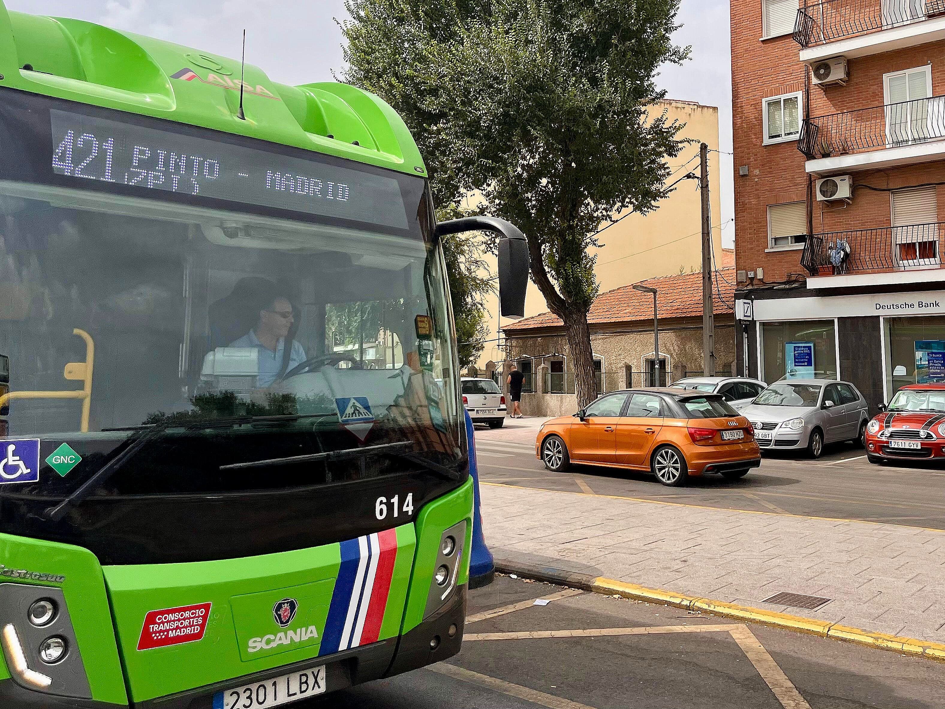 Imagen de archivo de uno de los autobuses interurbanos que circulan por Pinto