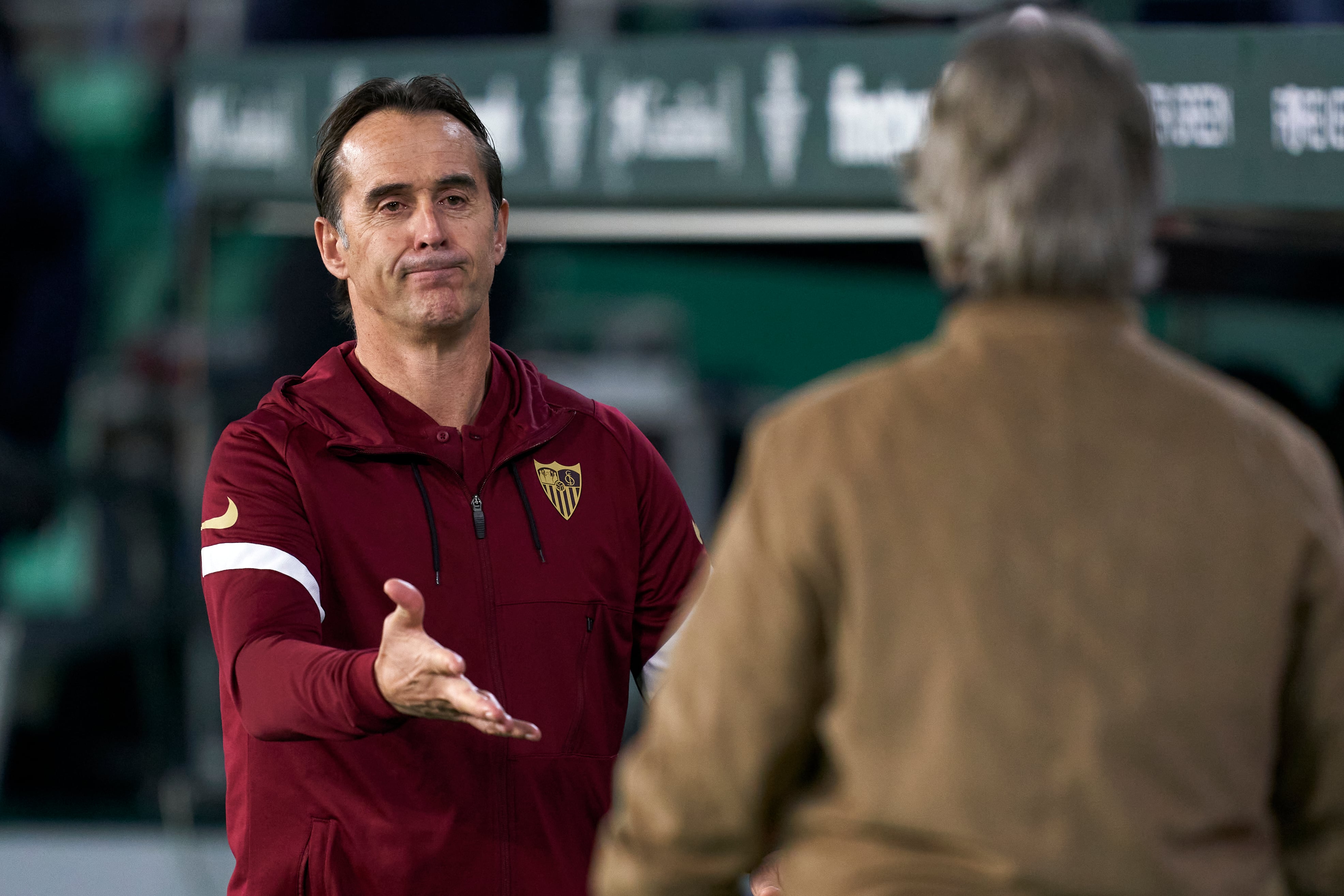 Lopetegui saluda a Pellegrini, en el partido de Copa en el Villamarín