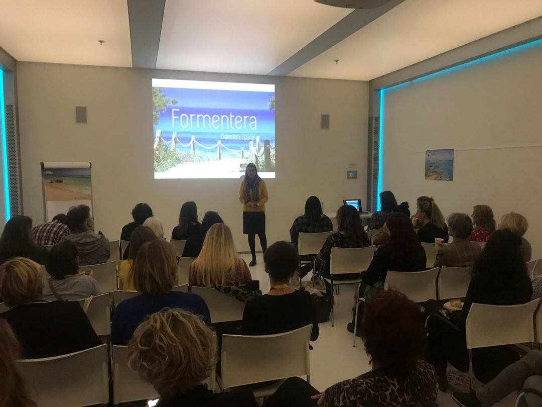 Una imagen durante una de las presentaciones de Formentera en la feria