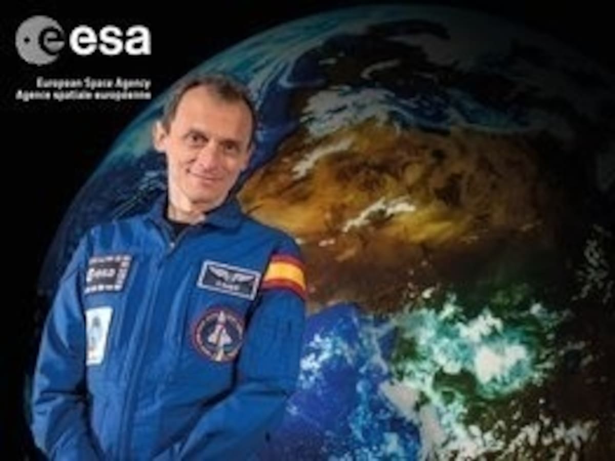 Pedro Duque recrea qué sentirán los astronautas de la Artemis II: "Es como caer en un ascensor al que le cortan los cables"