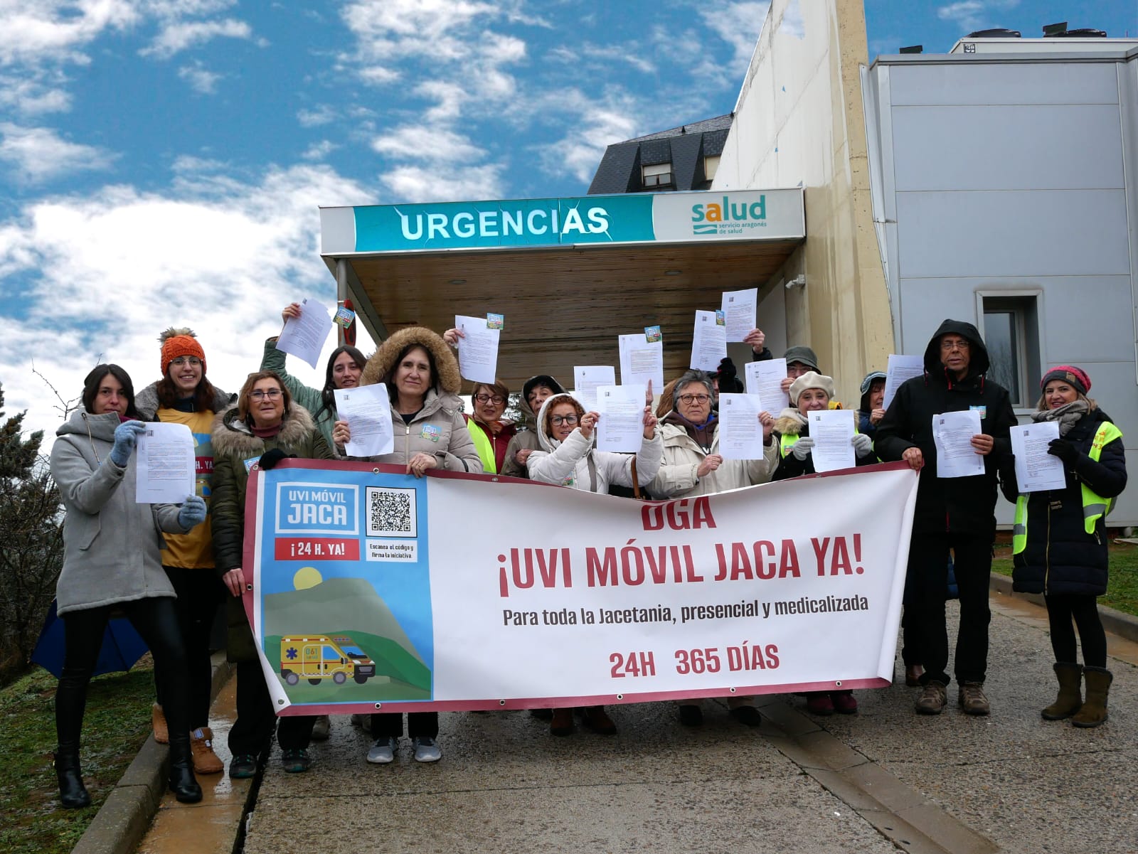 La Plataforma ciudadana "UVI móvil Jaca ha presentado las firmas de los alcaldes al Gobierno de Aragón.