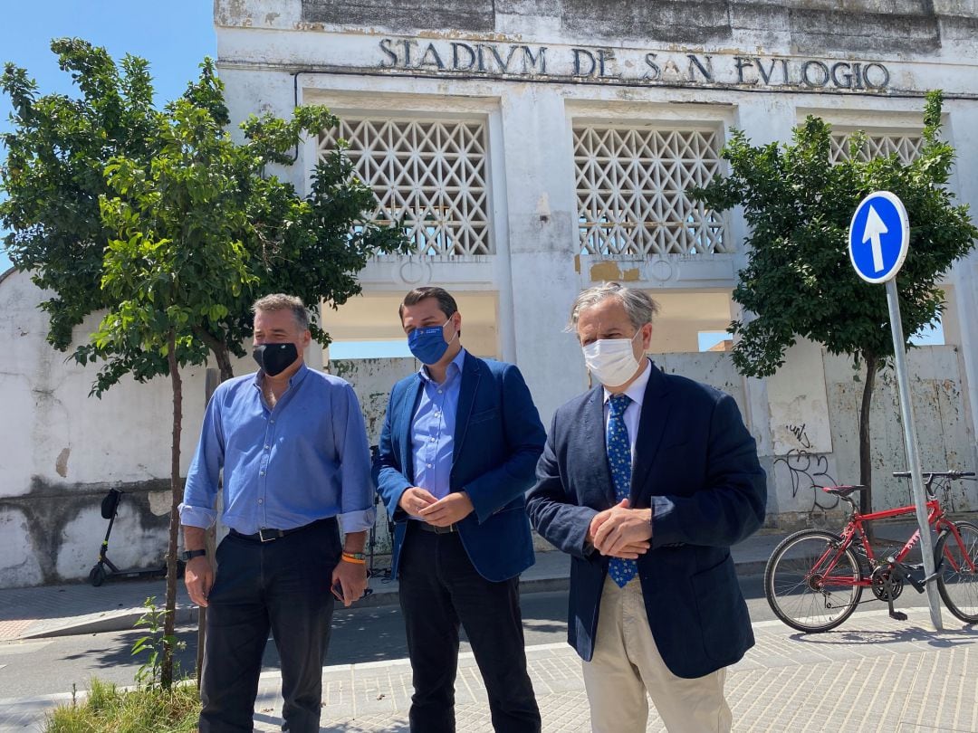 José María Bellido acompañado por Torrejimeno y Salvador Fuentes en San Eulogio.