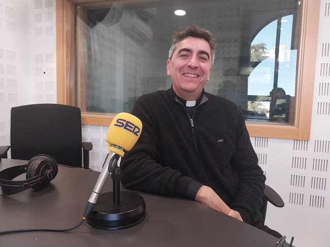 Alfonso Fernández Cupeiro es el párroco Iglesia San Esteban de Fuenlabrada
