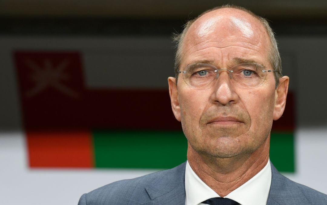 Pim Verbeek, durante un partido de la selección de Omán