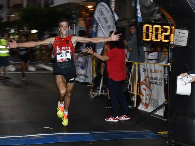 Andrés Micó llegando a meta