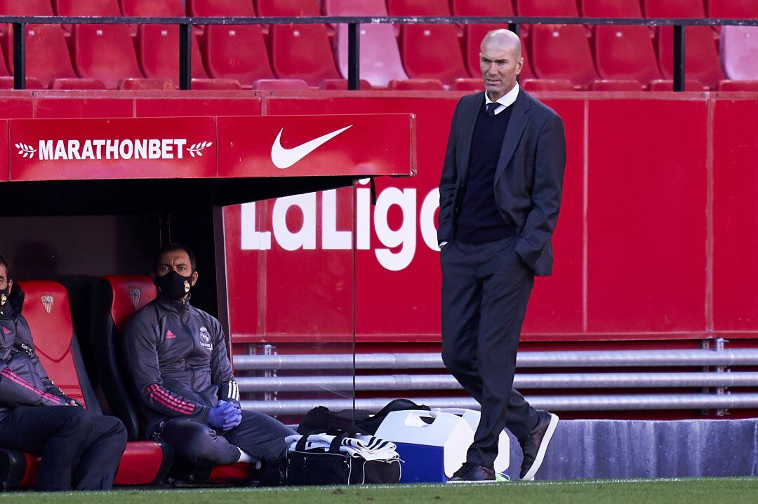 Zidane, durante el partido ante el Sevilla. 