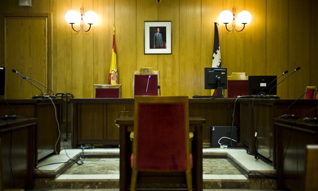 La Justicia da la razón a un padre para no darle la paga a su hijo. (Foto de archivo)