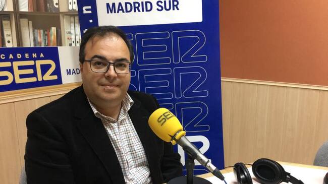 Santiago Llorente, alcalde de Leganés, en los estudios de Cadena SER Madrid Sur