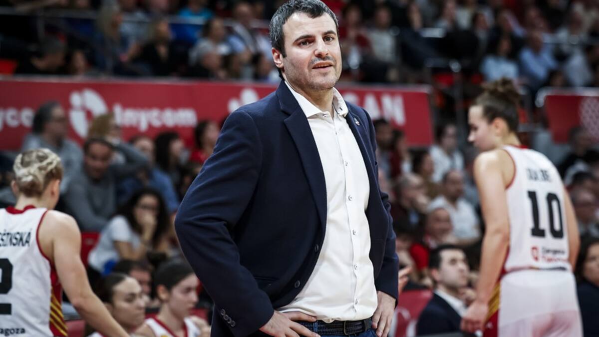 Carlos Cantero renueva hasta 2026