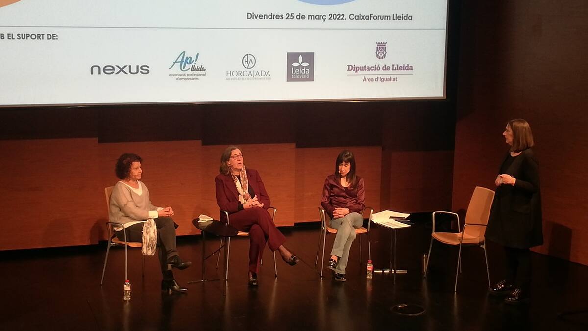 'Lleida, Amb Veu de Dona. Les veus de Rosa López Cervelló, Rosa Maria Pérez, i, Iolanda Batalla