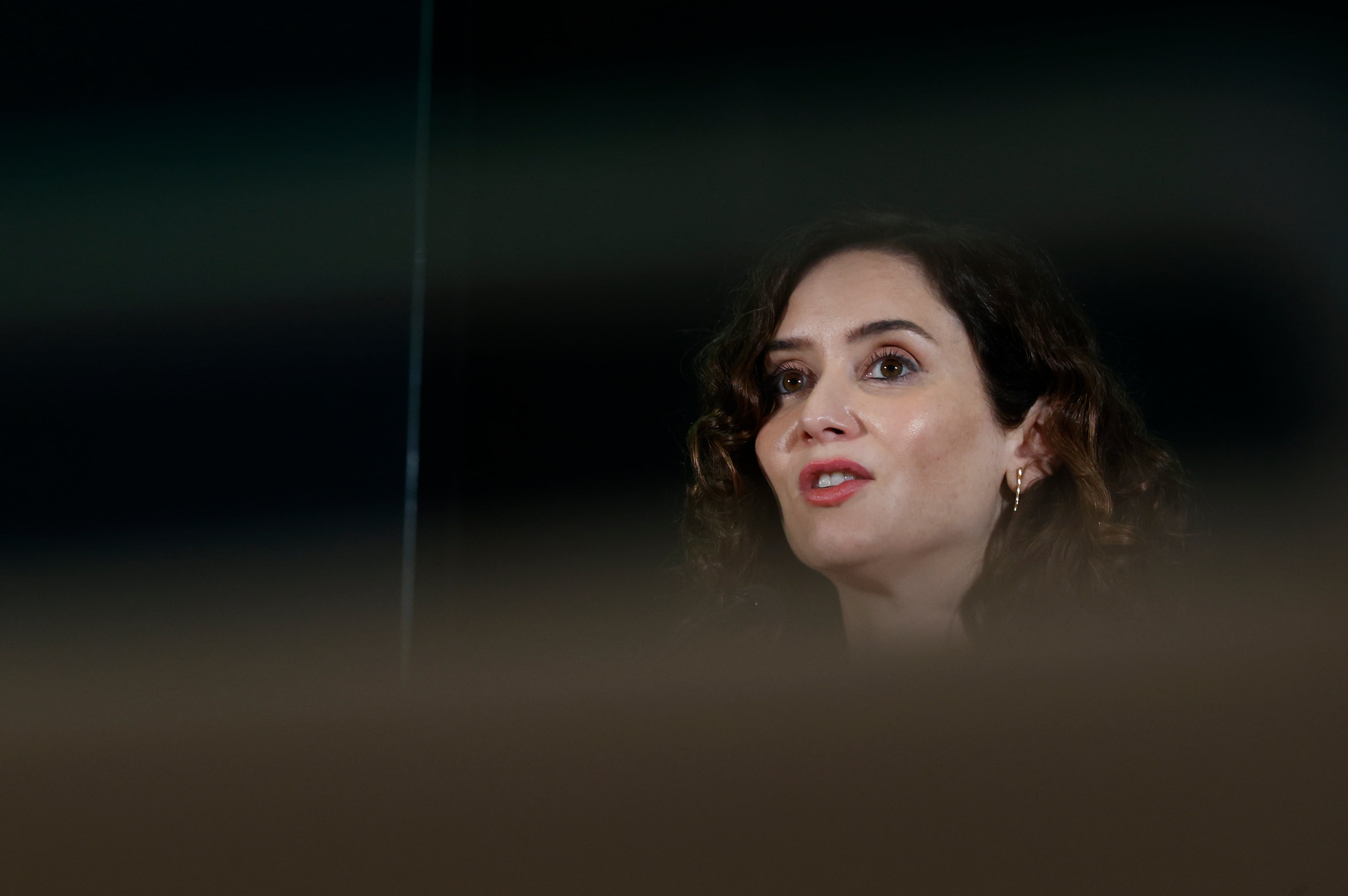 La presidenta de la Comunidad de Madrid, Isabel Díaz Ayuso, interviene en el XXIX Encuentro del Sector Financiero organizado por la empresa Deloitte y el diario ABC, que se celebra bajo el título &quot;Retos y oportunidades de un sector en transformación&quot;, este martes en Madrid. EFE/ Javier Lizón