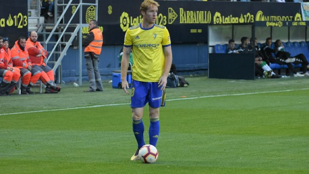 Álex en el último partido en Carranza donde salió tras el descanso